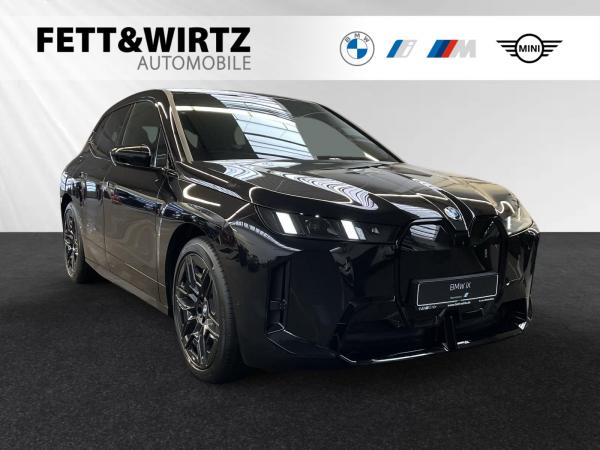 BMW iX xDrive45