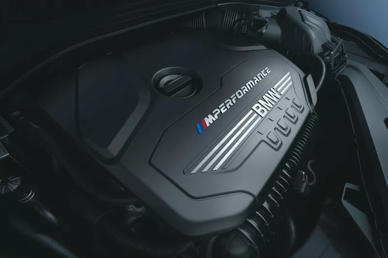 Motor des BMW M135i xDrive M Performance