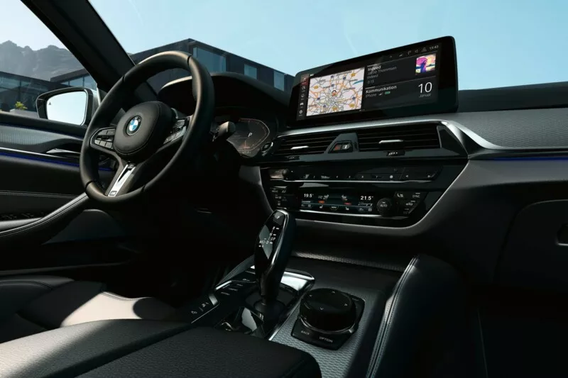 Multimedia BMW 540i xDrive Limousine