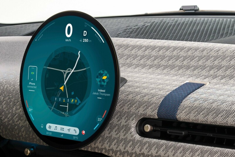 Das mittig angeordnete, zentrale, runde Glas-Display im neuen MINI mit OLED Display.